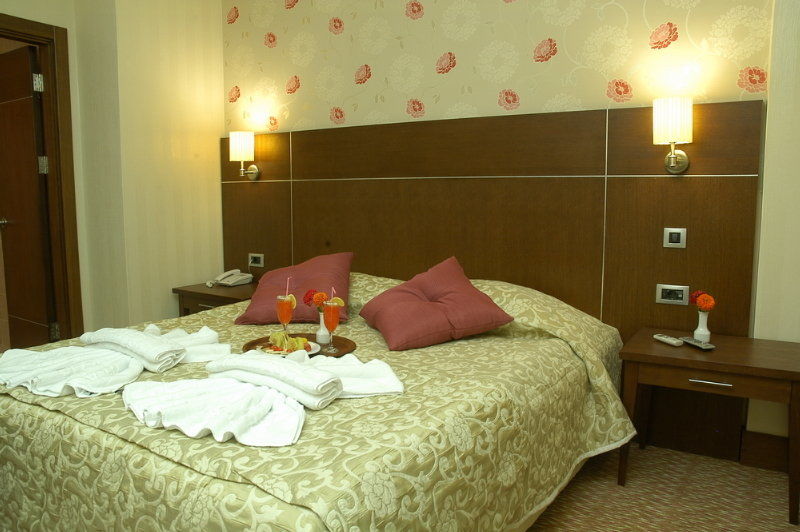 Emet Thermal Resort & Spa Hotel ภายนอก รูปภาพ
